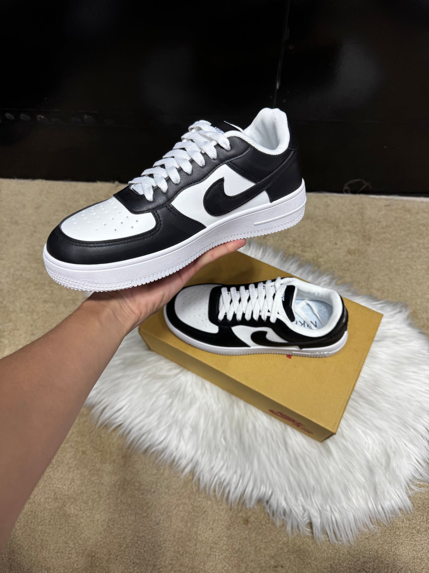 Mens low panda