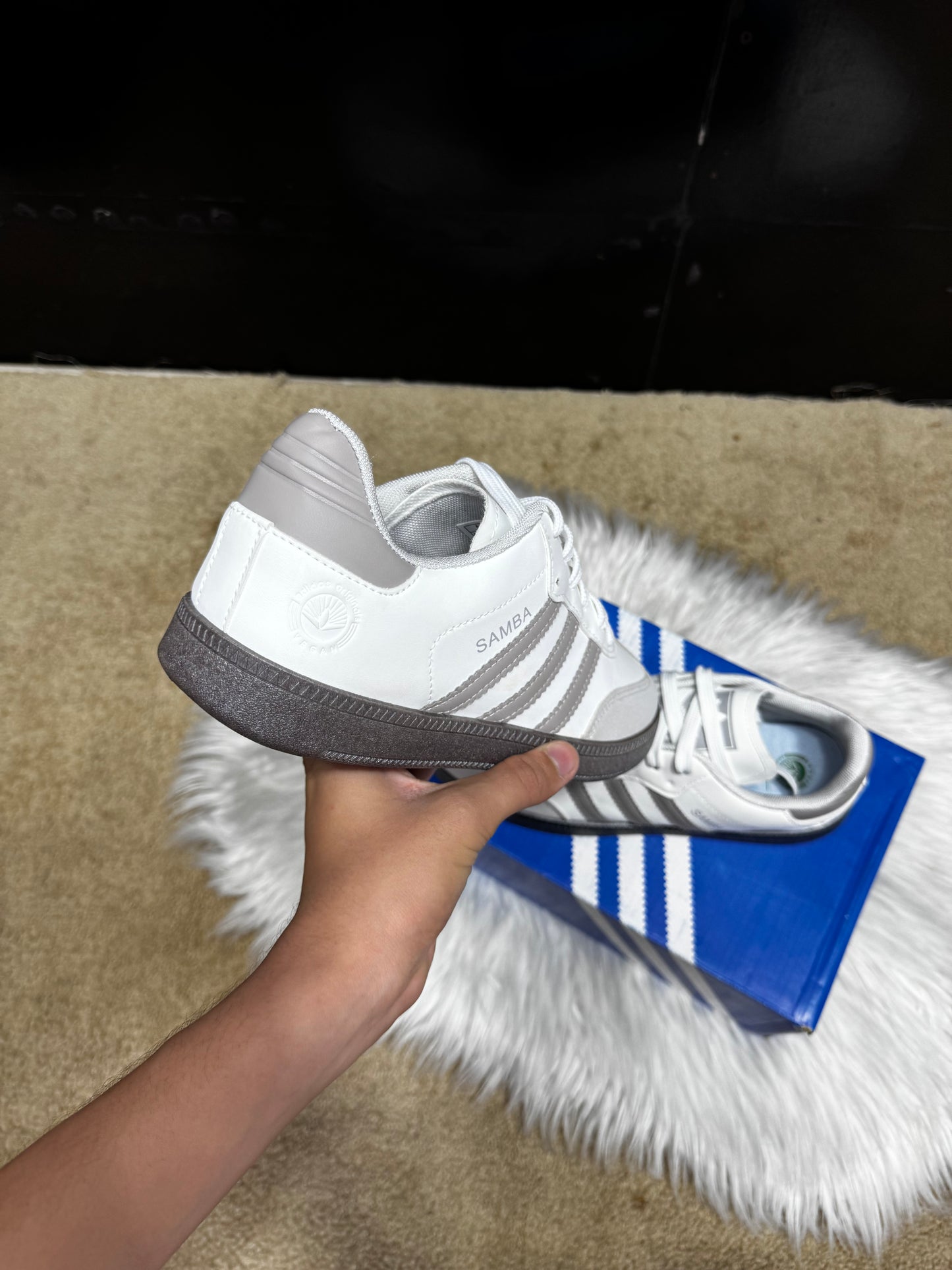 Mens samba sneaker