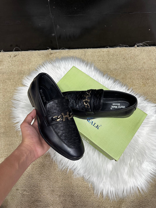 Buckle dress shoes