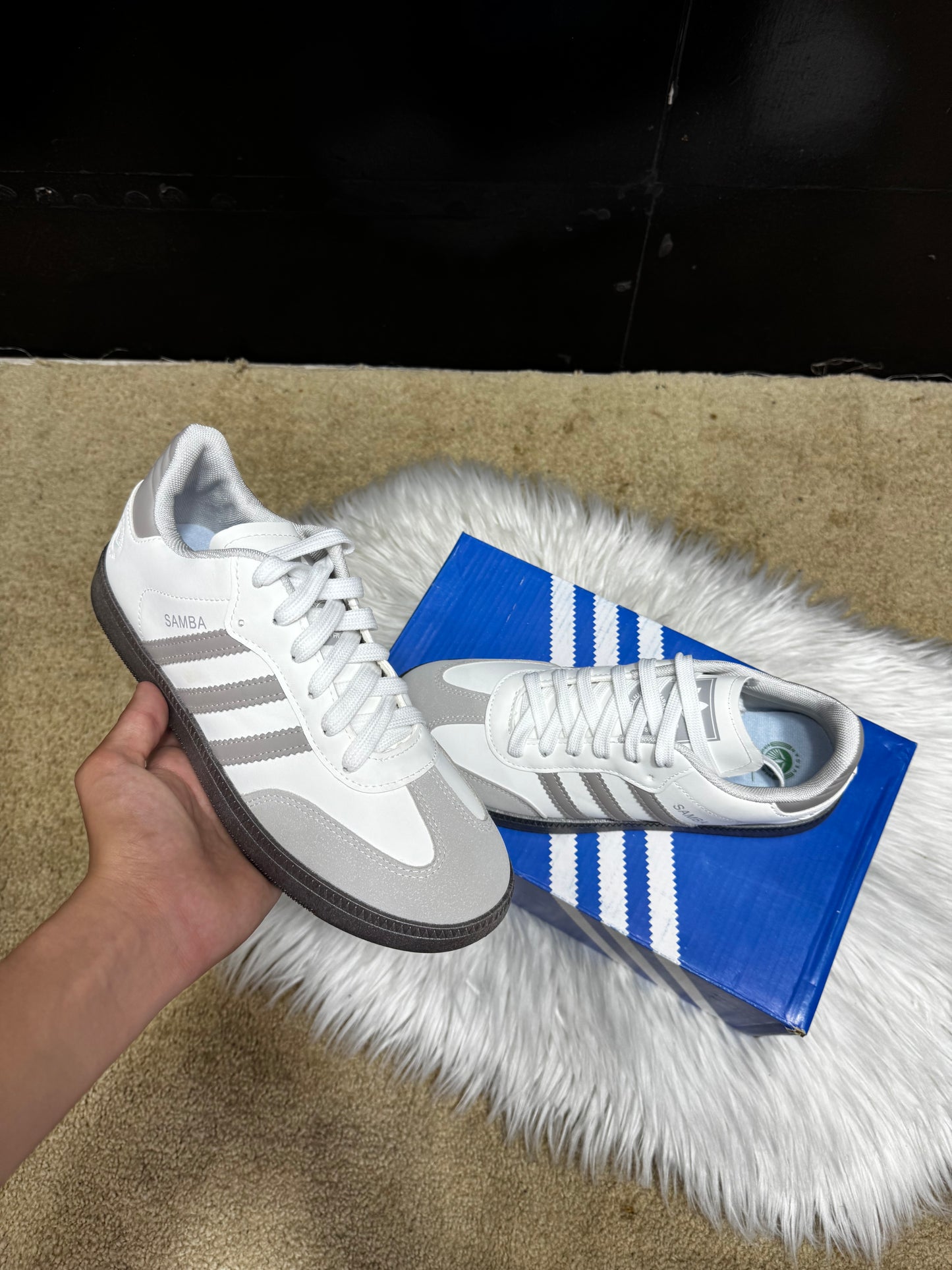 Mens samba sneaker